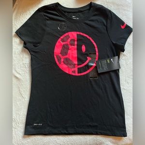 New With Tag Nike Girls Dry Fit Shirt
